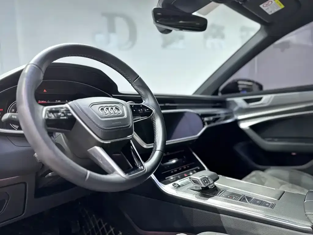 Audi A6L — фото 2