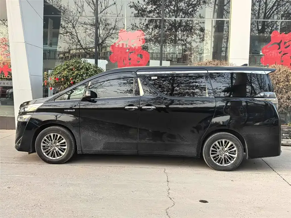 Toyota Vellfire — фото 8