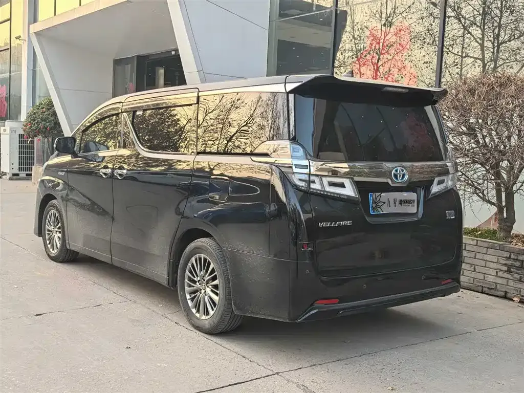 Toyota Vellfire — фото 9
