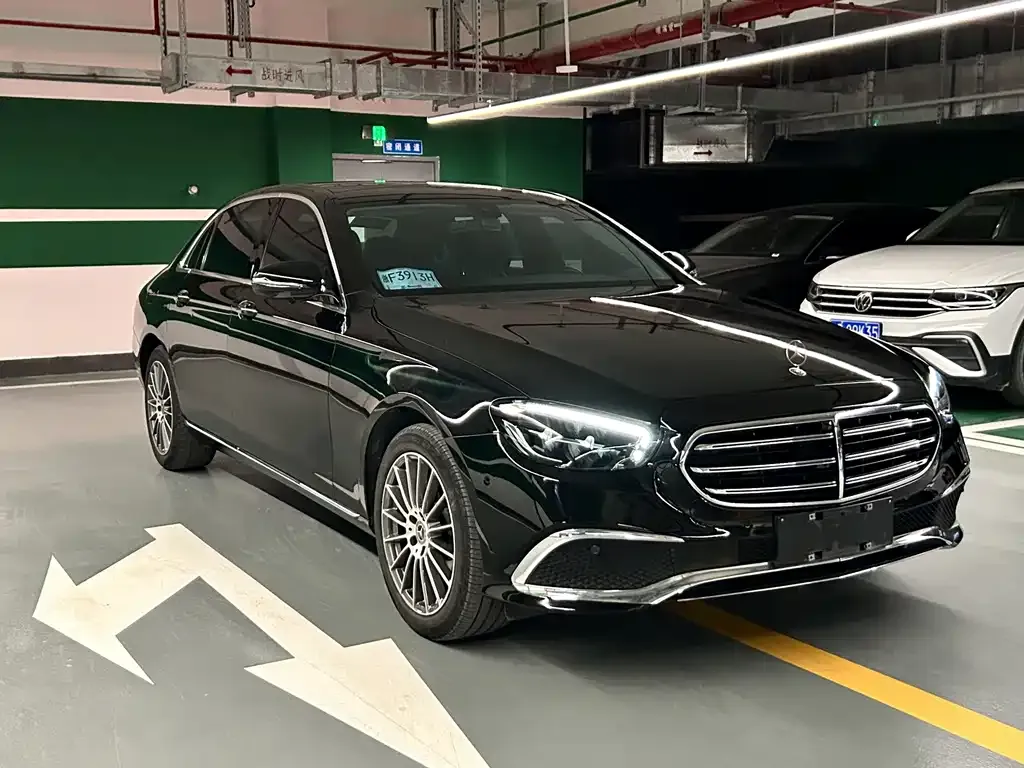 Mercedes-Benz E-Class — фото 3