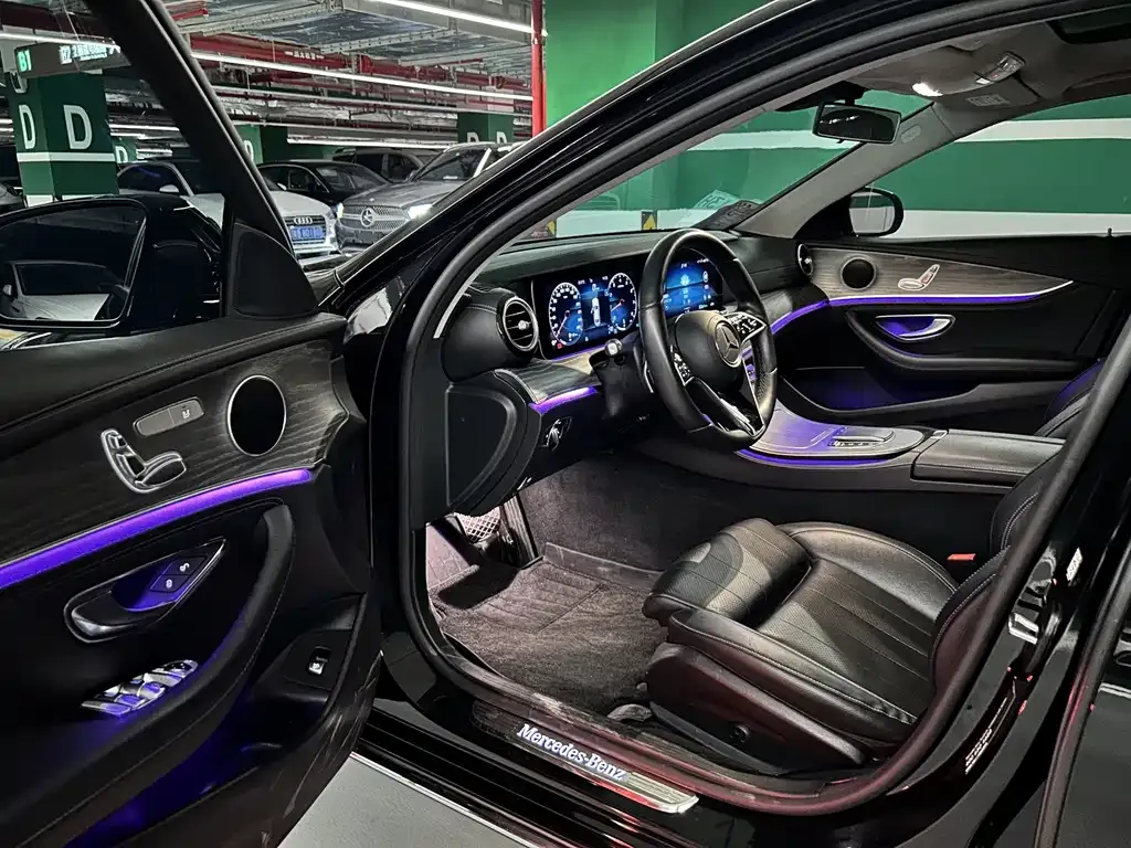 Mercedes-Benz E-Class — фото 10