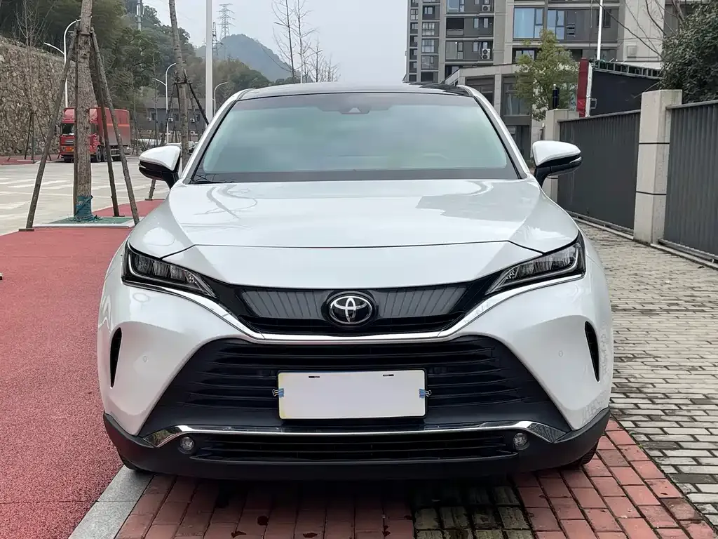 Toyota Harrier — фото 4