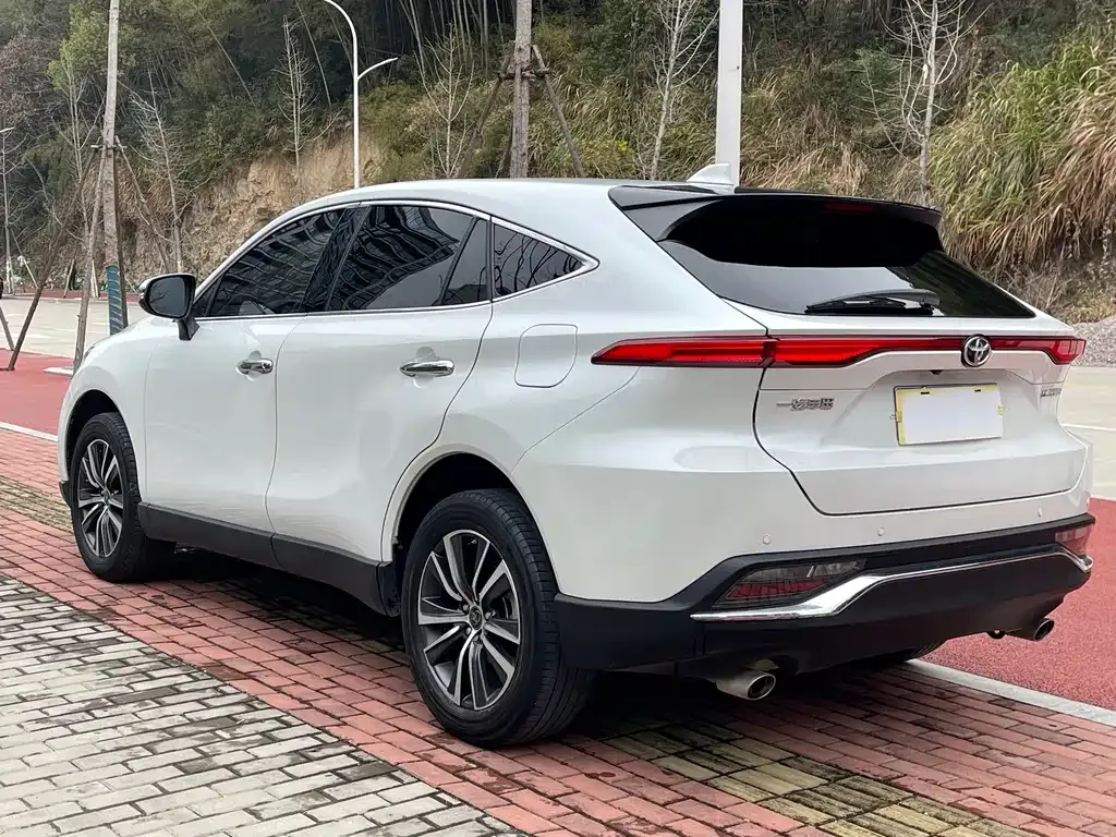 Toyota Harrier — фото 9