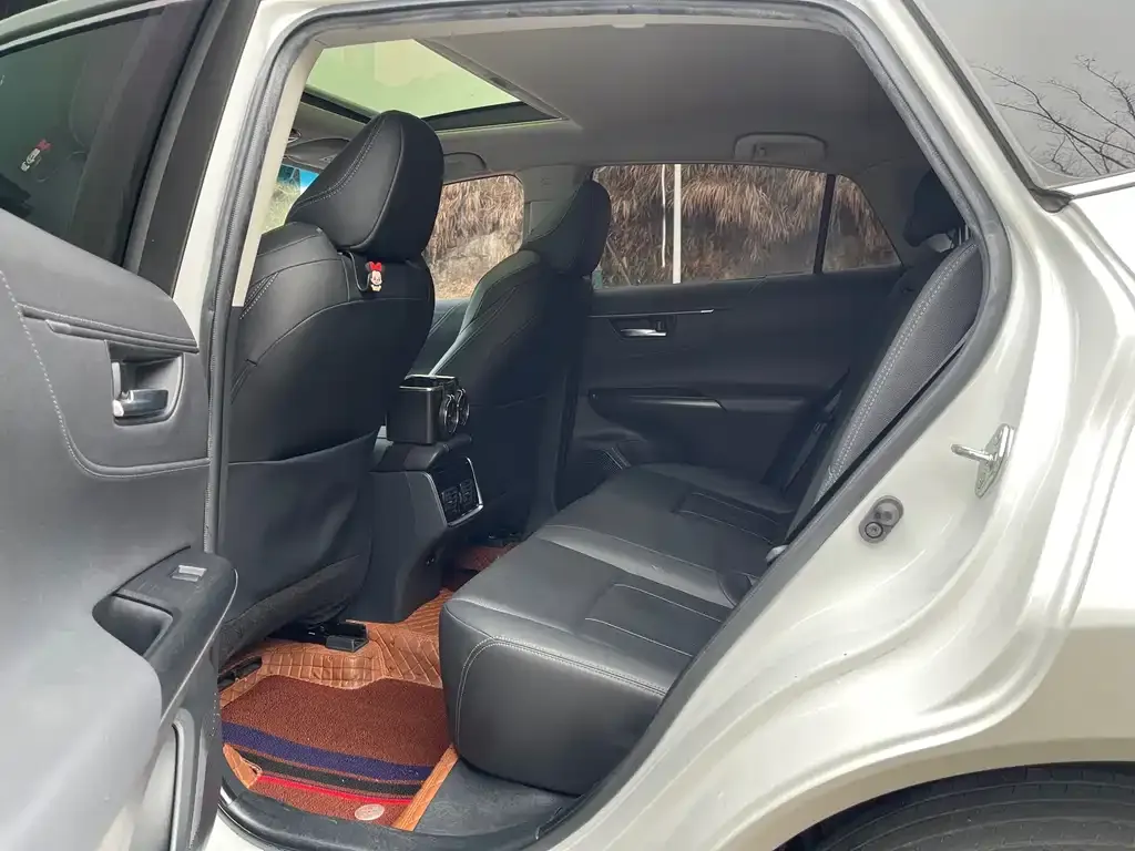 Toyota Harrier — фото 7