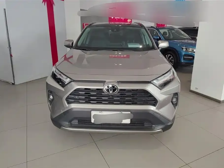 Toyota RAV4 — фото 10