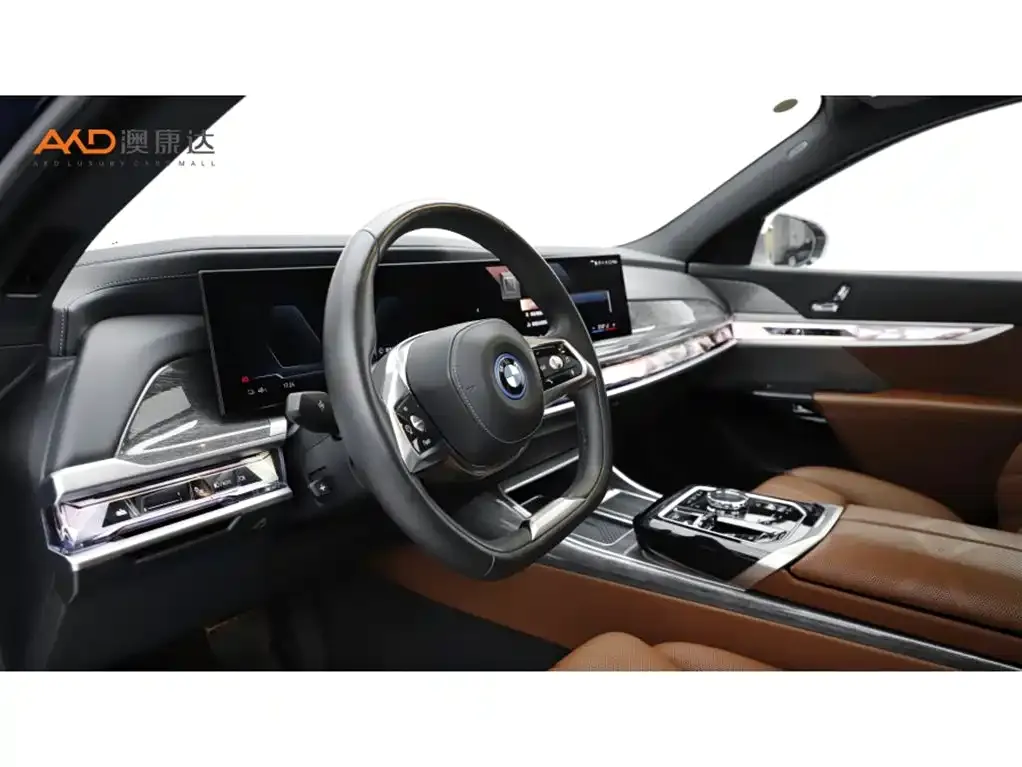 BMW i7 — фото 10
