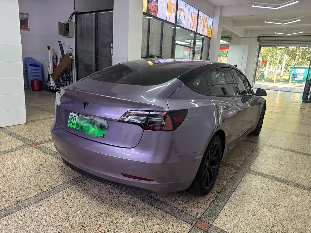 Tesla Model 3 — фото 9