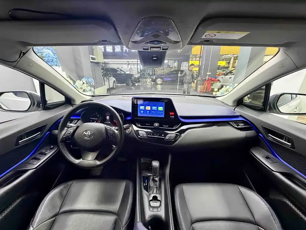 Toyota C-HR — фото 6