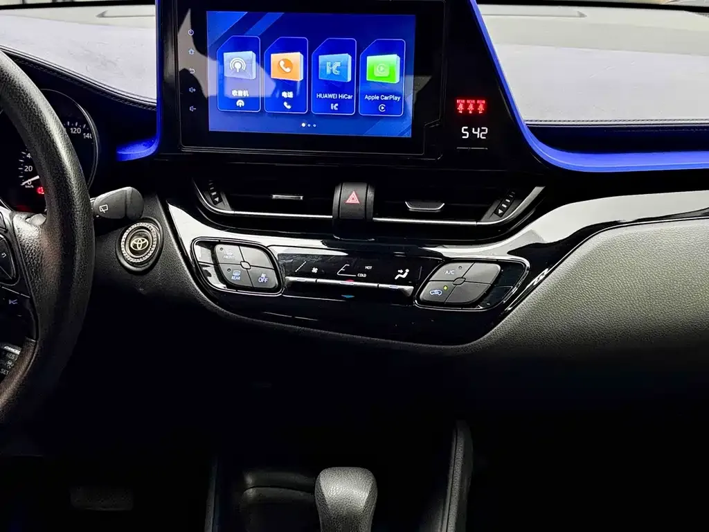 Toyota C-HR — фото 3