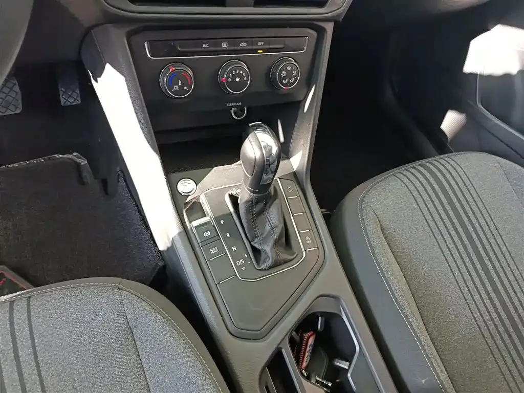 Volkswagen Tharu — фото 3