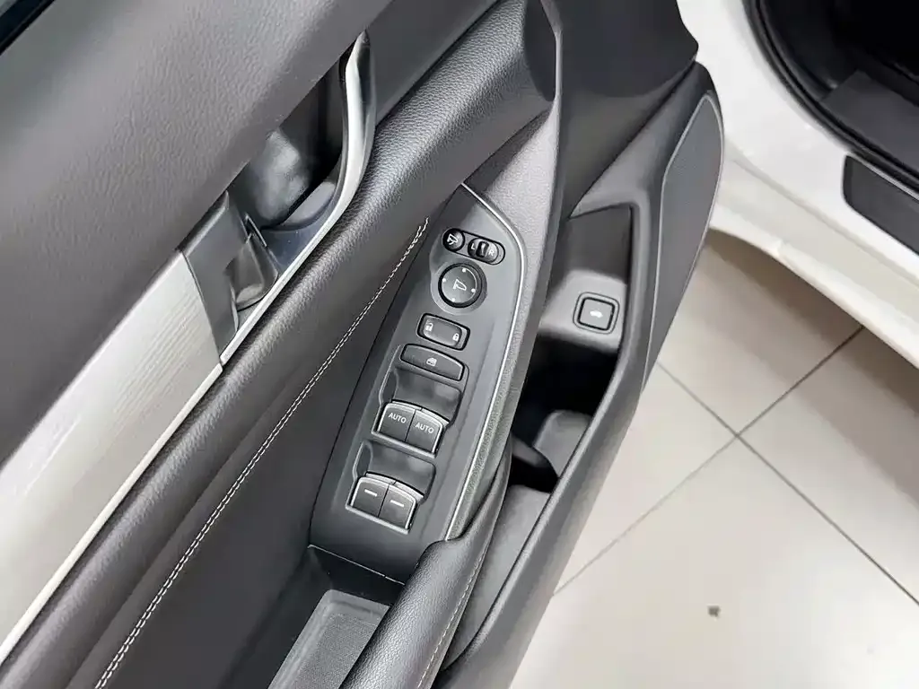 Honda Inspire — фото 3