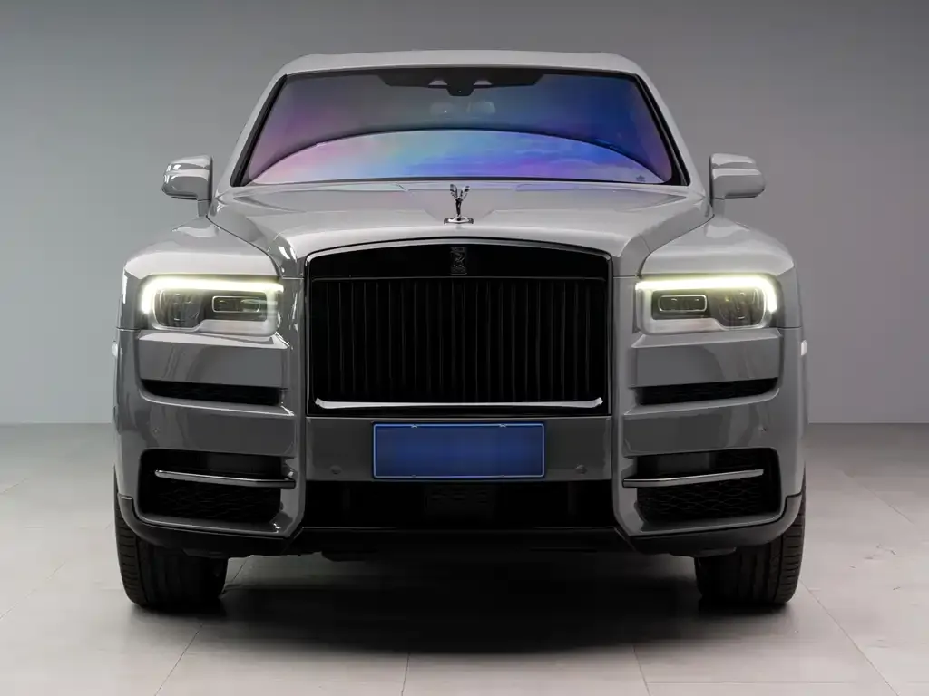 Rolls-Royce Cullinan — фото 1