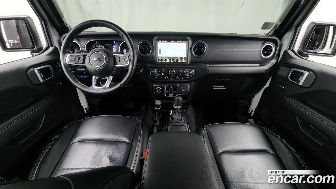 Jeep Wrangler — фото 9