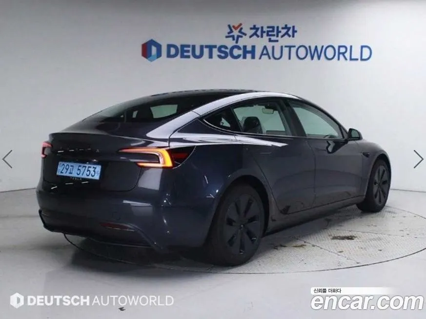 Tesla Model 3 — фото 2