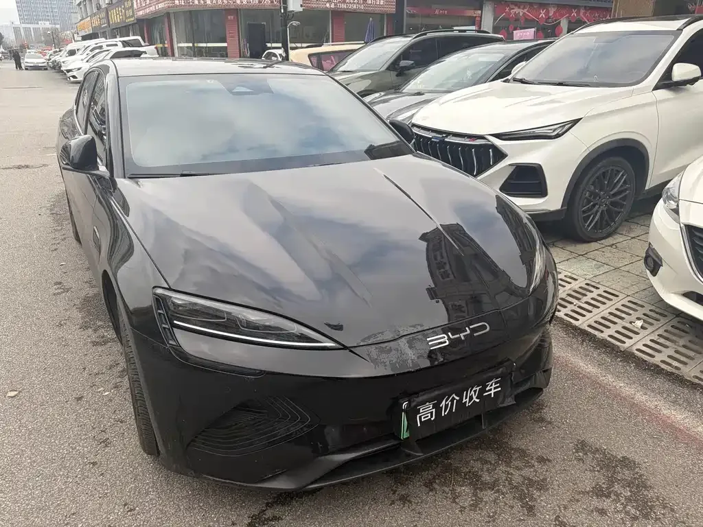 BYD Seal — фото 9
