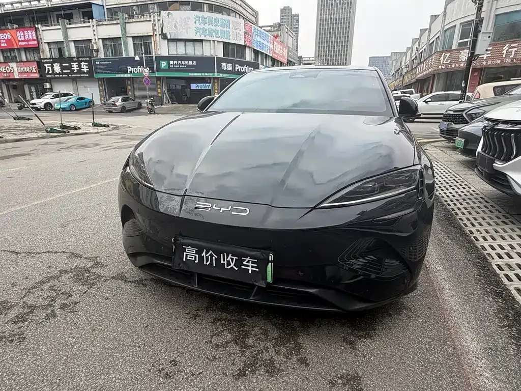 BYD Seal — фото 7