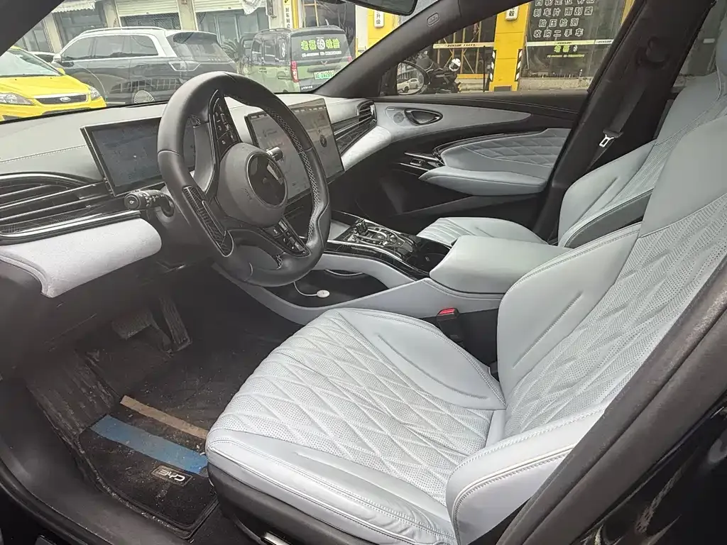 BYD Seal — фото 8