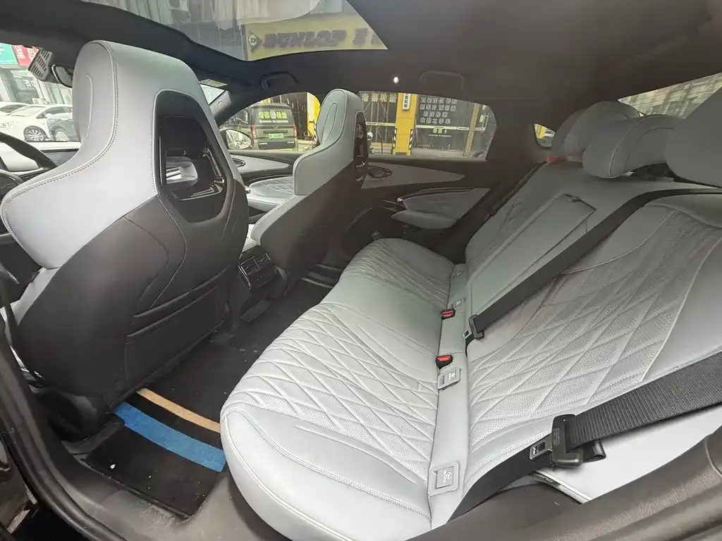 BYD Seal — фото 4