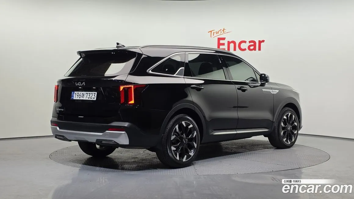 Kia Sorento — фото 4