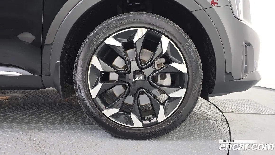 Kia Sorento — фото 8
