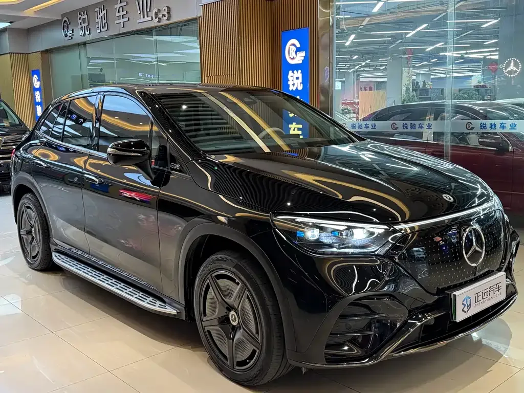 Mercedes-Benz EQE SUV — фото 4