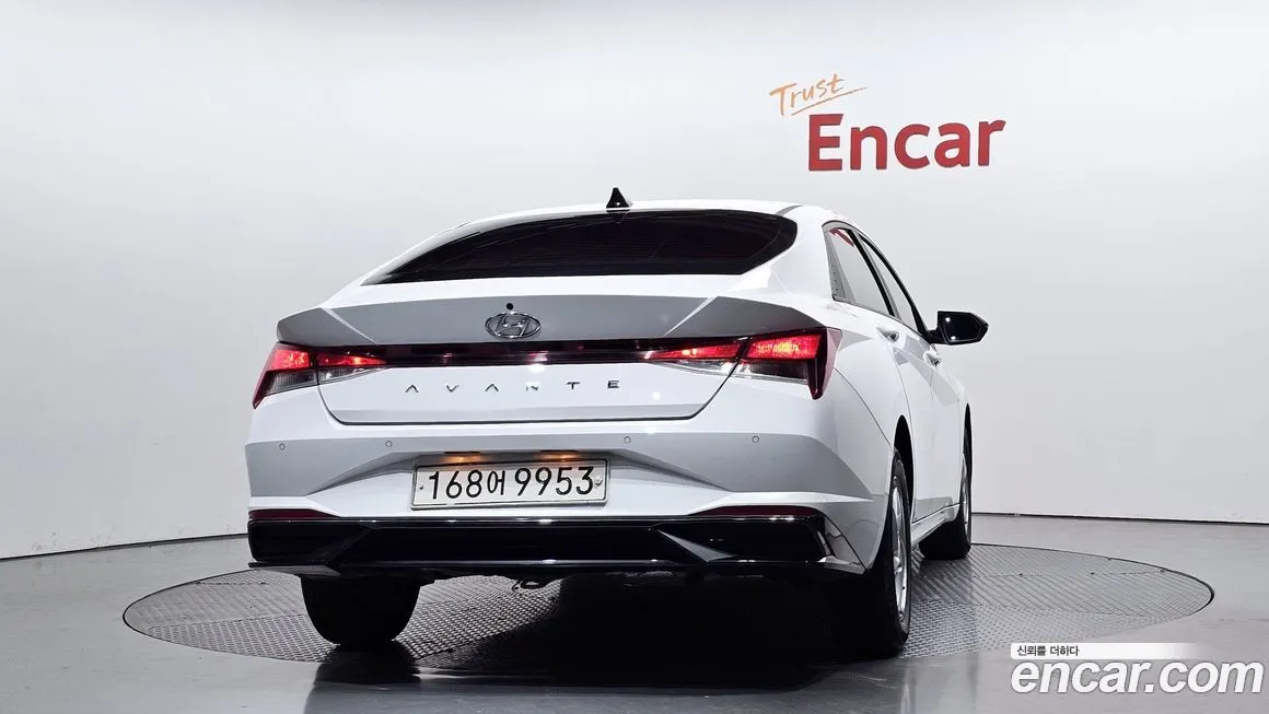 Hyundai AVANTE — фото 2
