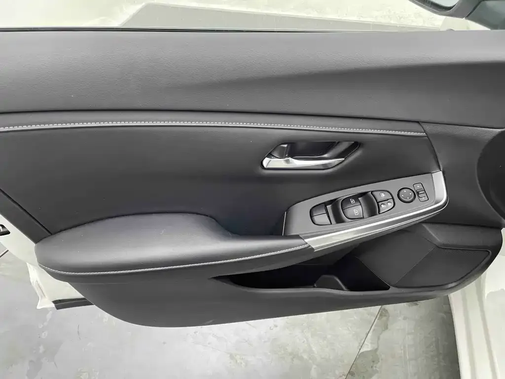 Nissan Sylphy — фото 4