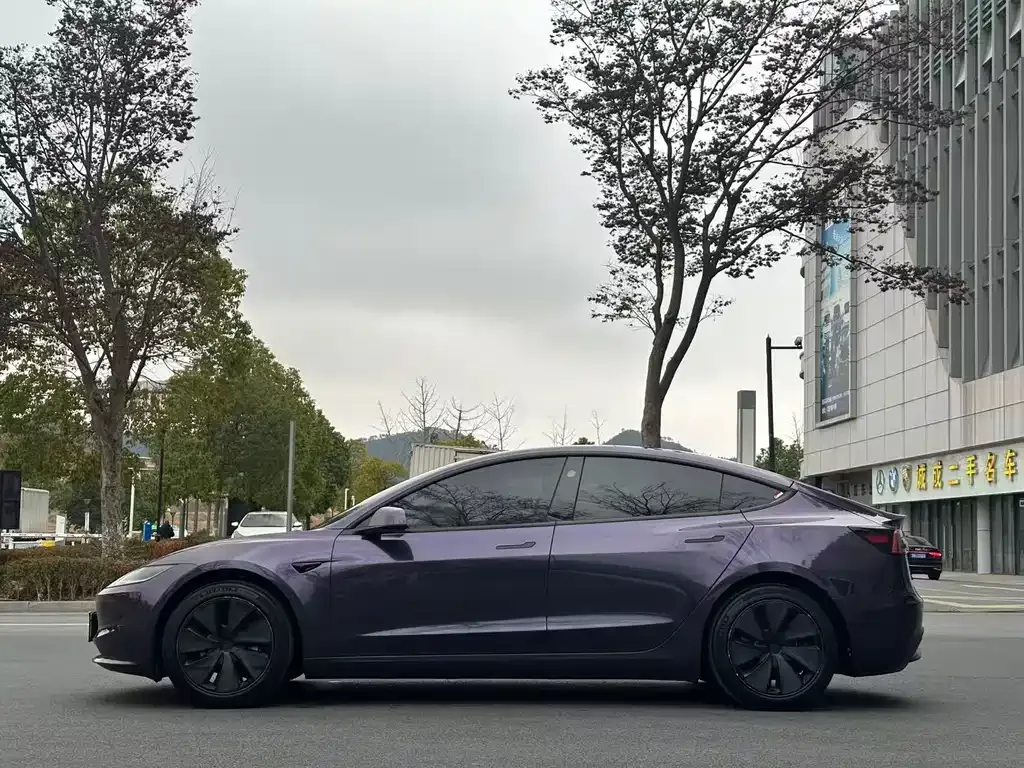 Tesla Model 3 — фото 5