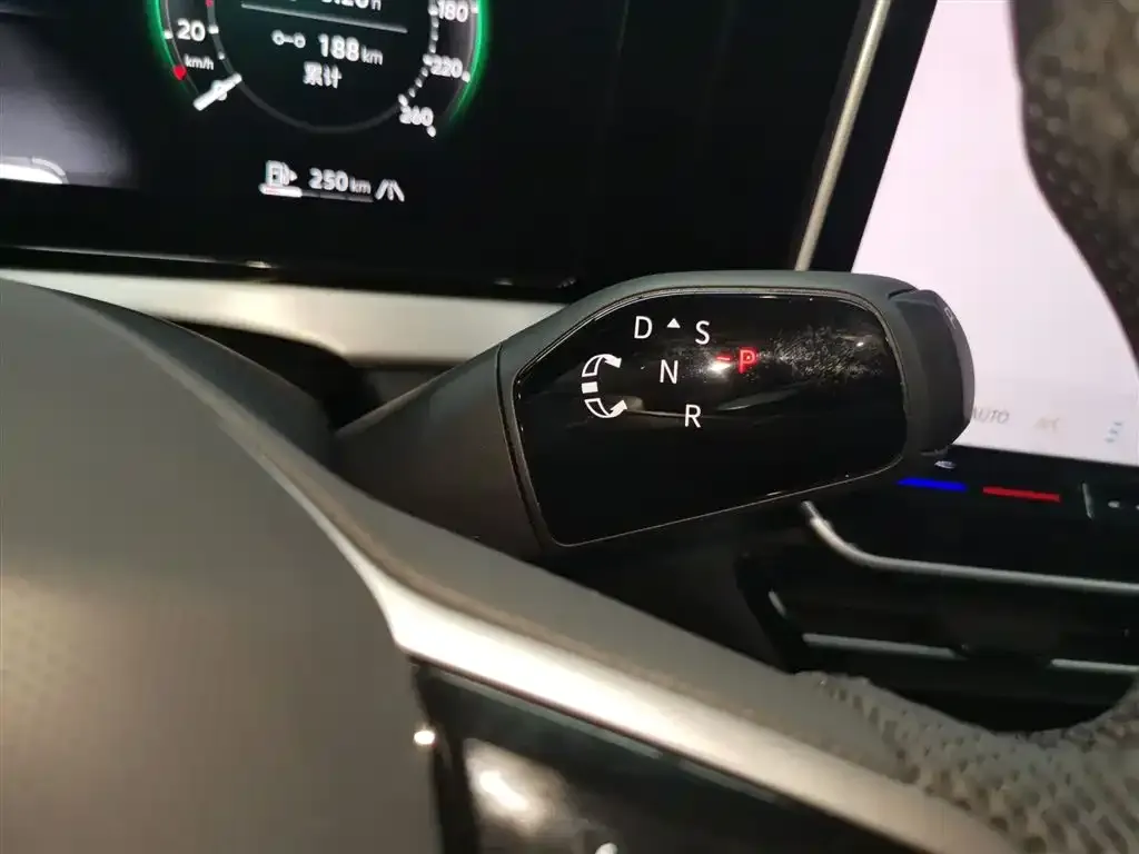 Volkswagen Passat — фото 4