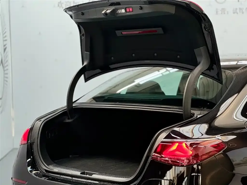 Mercedes-Benz E-Class New Energy — фото 3
