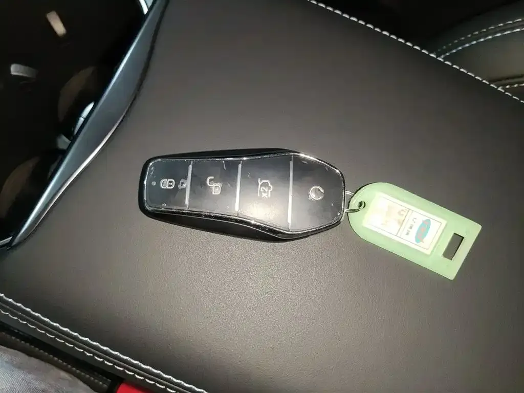 BYD Seal — фото 2