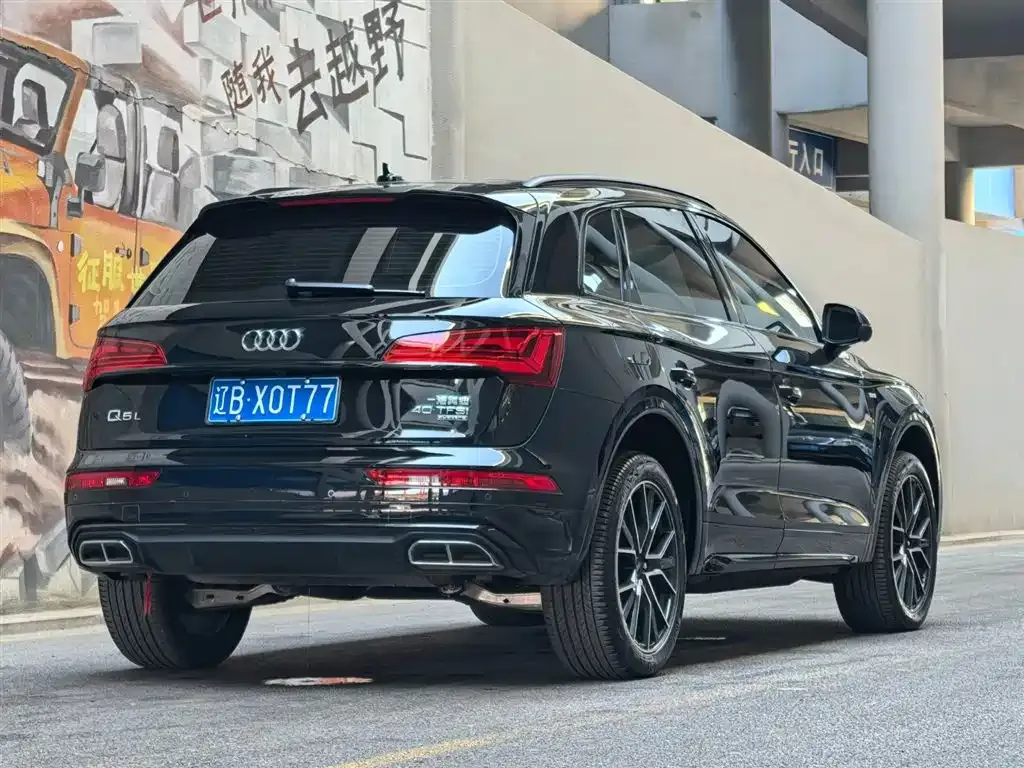 Audi Q5L — фото 2