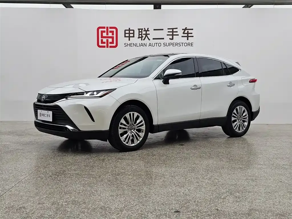 Toyota Harrier — фото 1