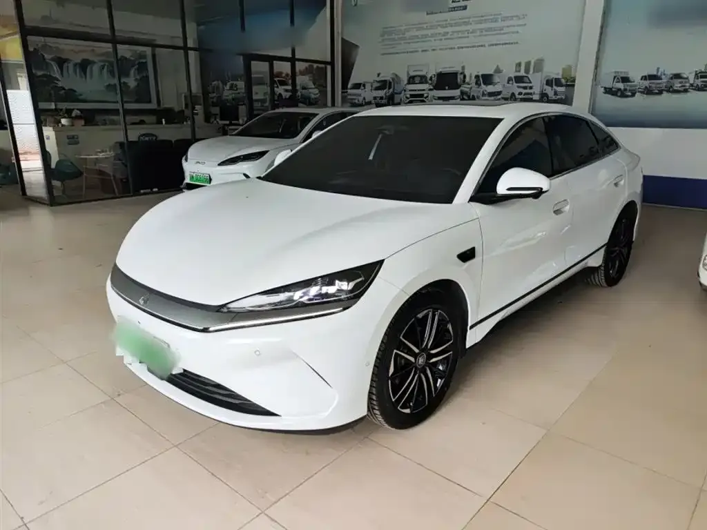 BYD Qin L — фото 1