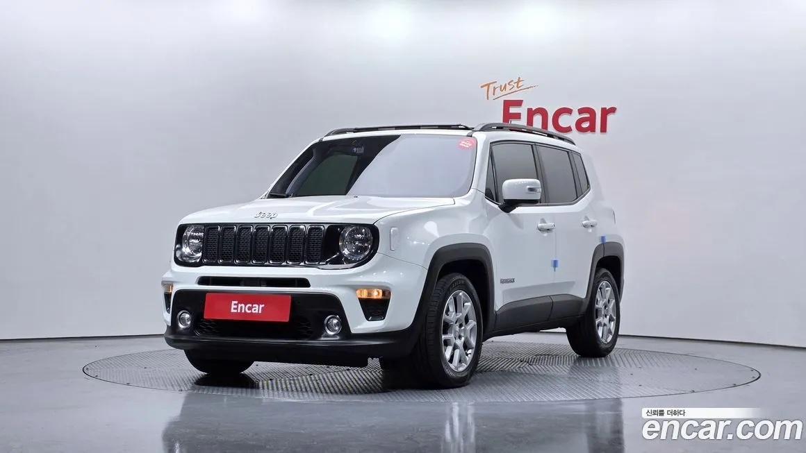 Jeep Renegade — фото 1