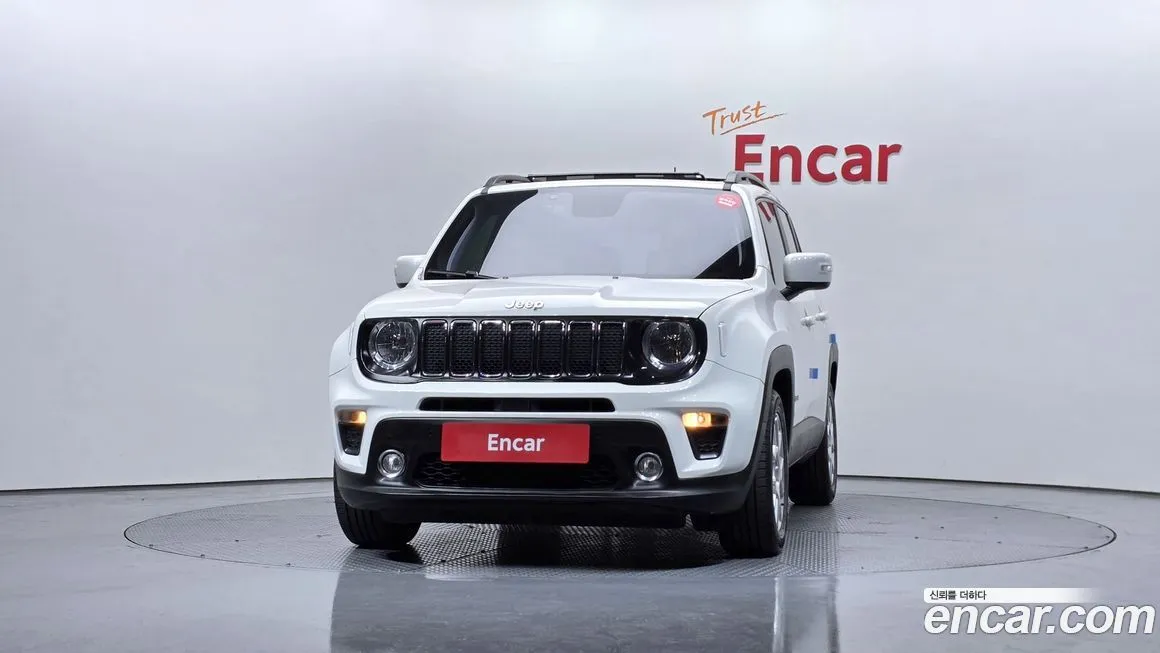 Jeep Renegade — фото 2