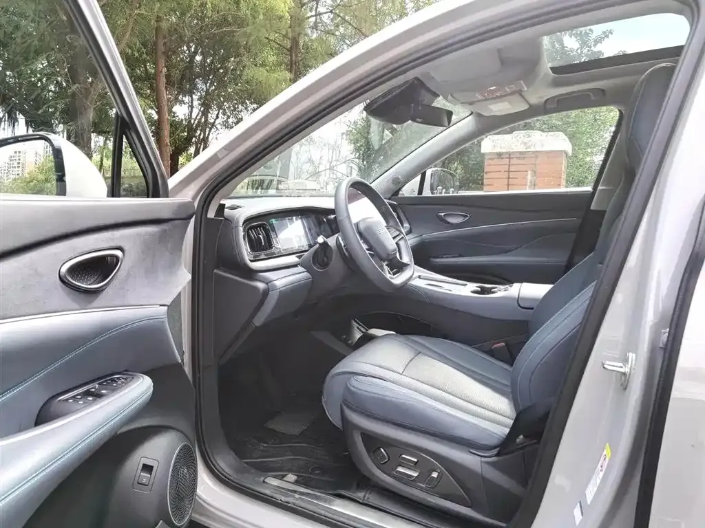 BYD Hiace 07 DM-i — фото 9