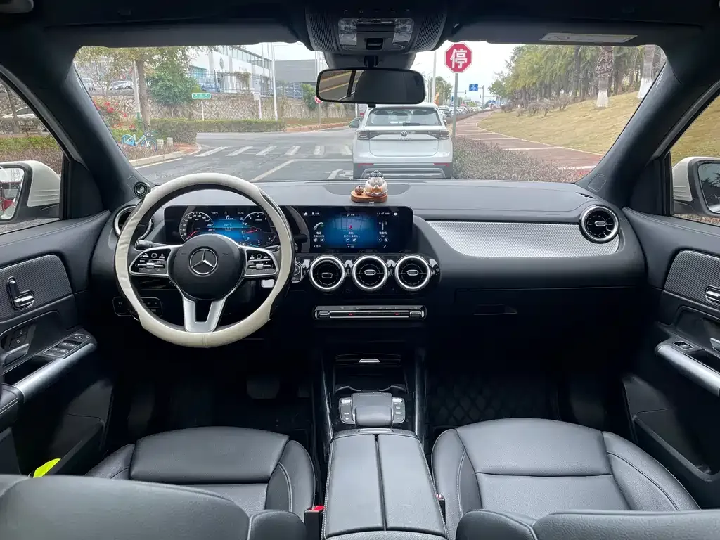 Mercedes-Benz GLA — фото 7