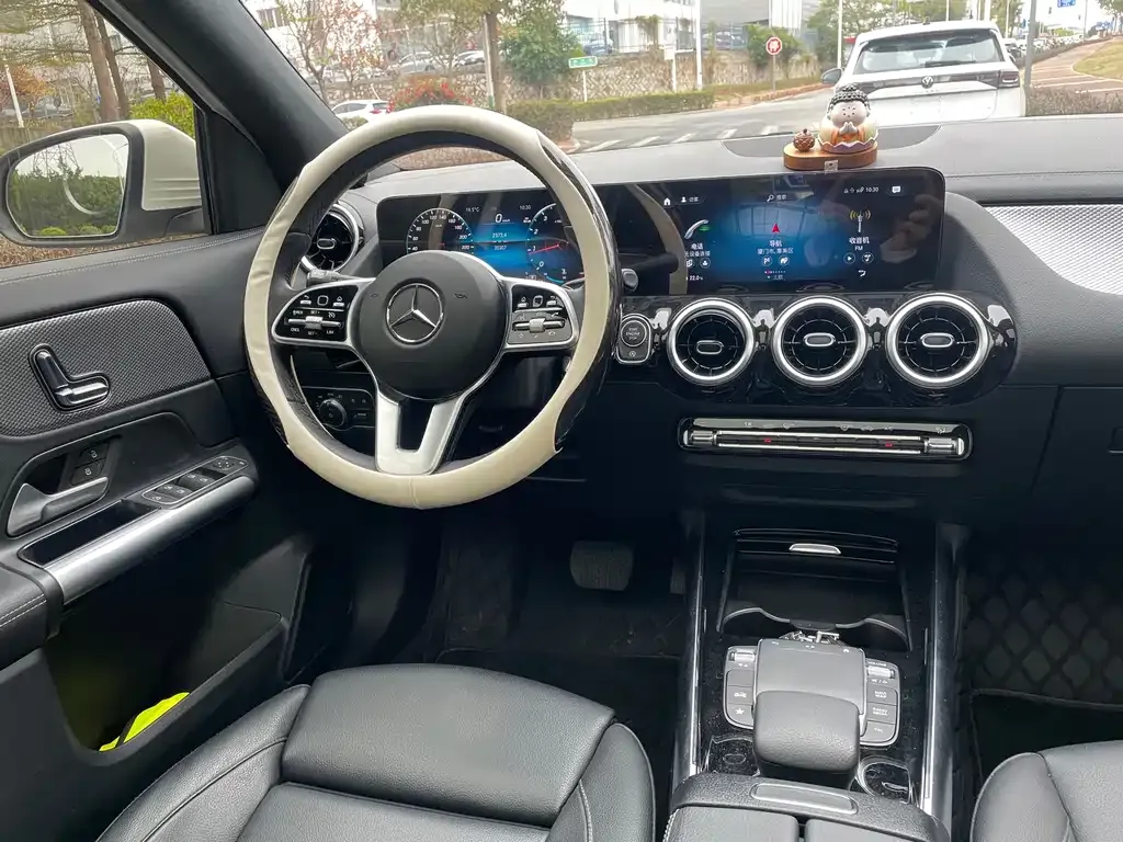 Mercedes-Benz GLA — фото 8