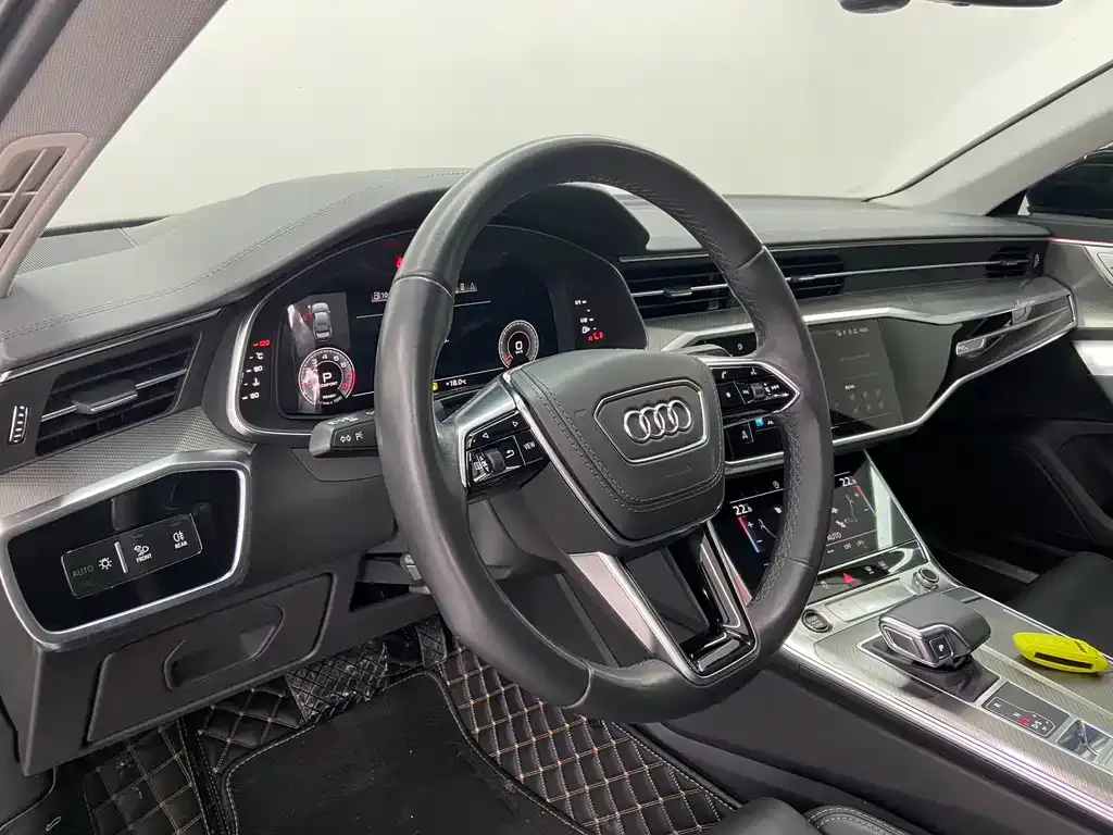 Audi A6L — фото 7