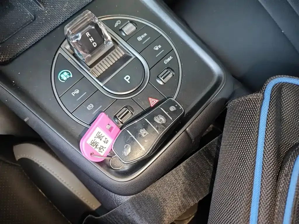 BYD Seal 05 DM-i — фото 10