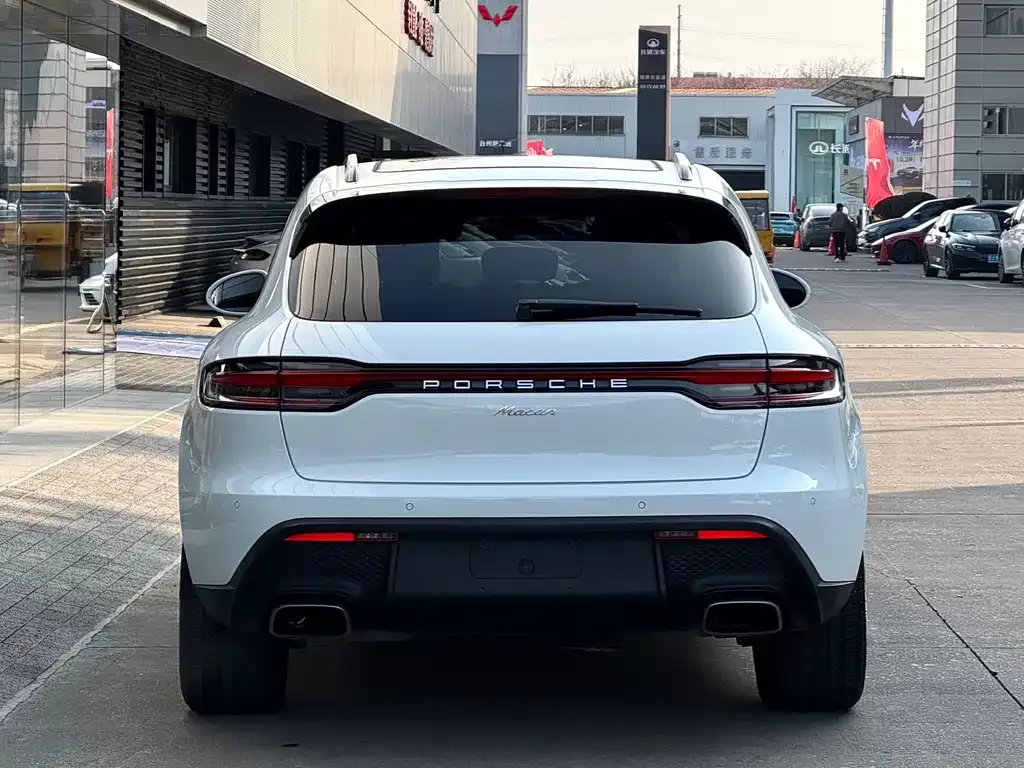 Porsche Macan — фото 7
