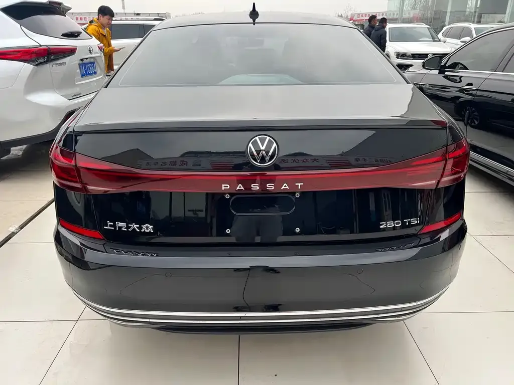 Volkswagen Passat — фото 2