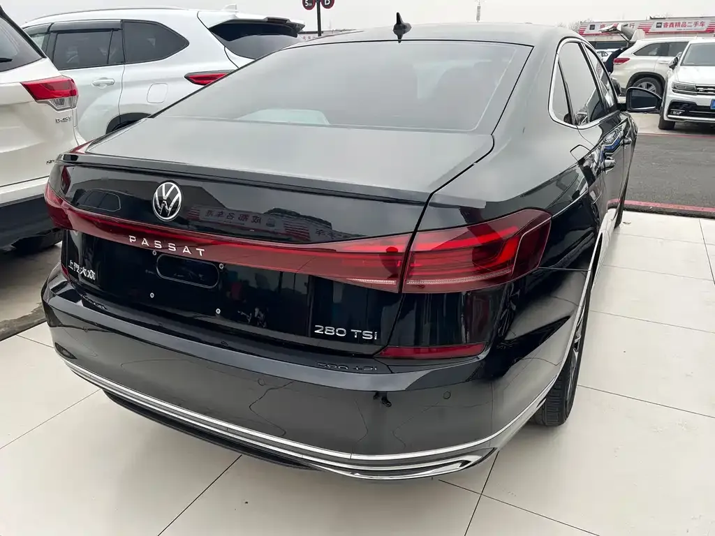 Volkswagen Passat — фото 6