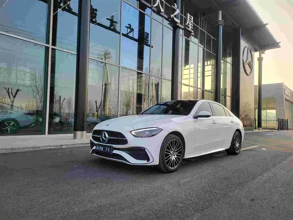 Mercedes-Benz C-Class — фото 1
