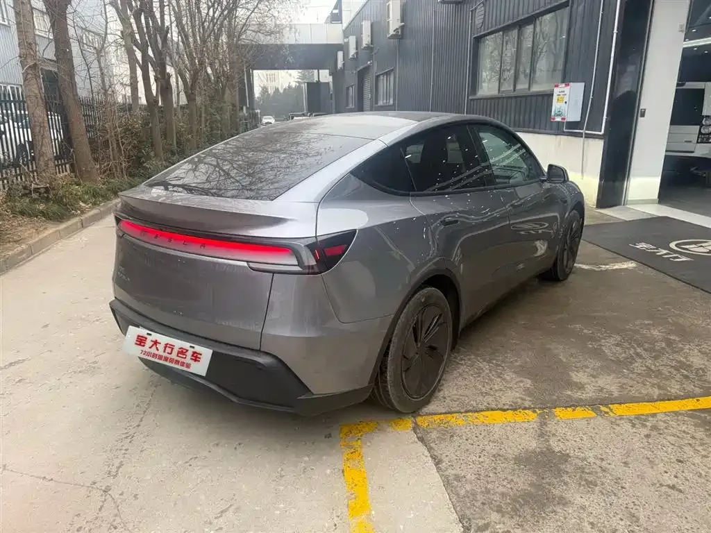 Tesla Model Y — фото 5