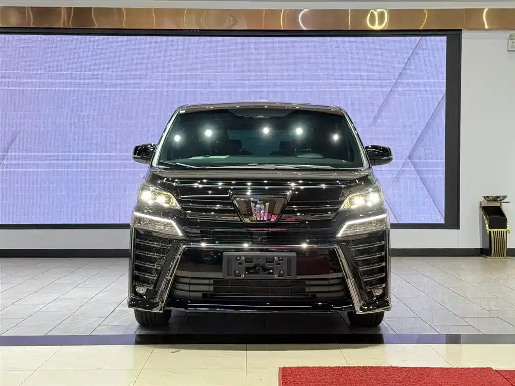 Toyota Vellfire — фото 8