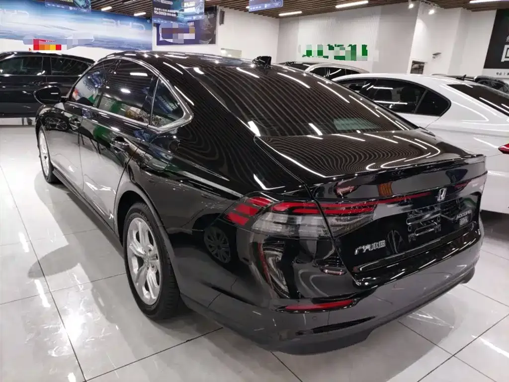 Honda Accord — фото 4