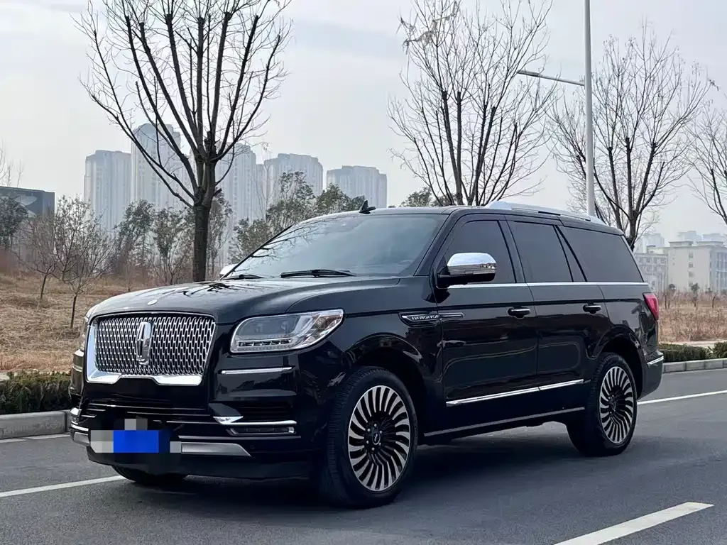 Lincoln Navigator — фото 1