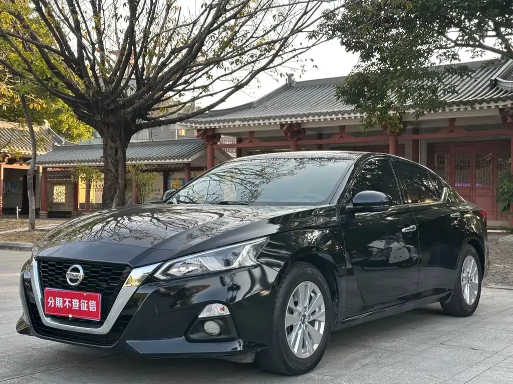Nissan Teana — фото 1